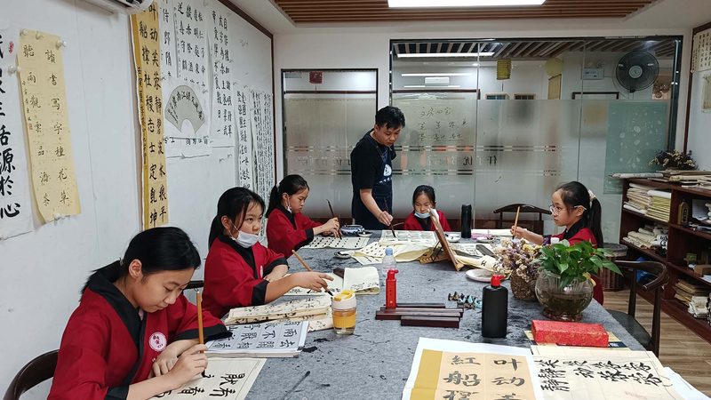 小标题：课程设计工具的重要性