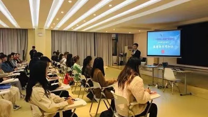 在线直播延迟，揭秘背后的技术挑战与解决方案