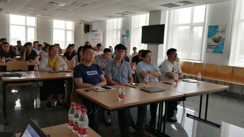 育婴师实操培训包过班，如何选择性价比高的课程？**