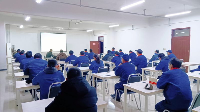 在培训实施过程中，要关注以下几点：